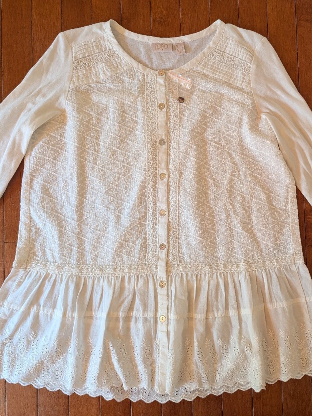NWOT Lavish LOGO by Lori Goldstein Eyelet Lace Button Front Peplum Blouse Sz XS